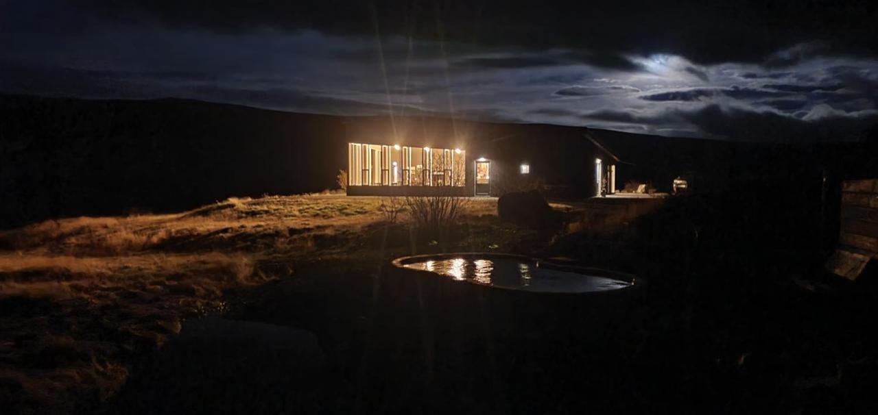 Basalt Hotel بورغارنيس المظهر الخارجي الصورة